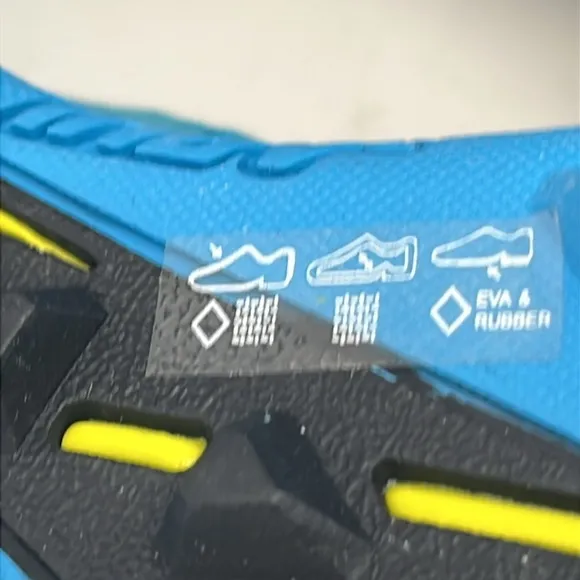 NWT Inov-8 Terraclaw 250 Trail Running Shoes Athletic Standard Womens 10.5 Men 9