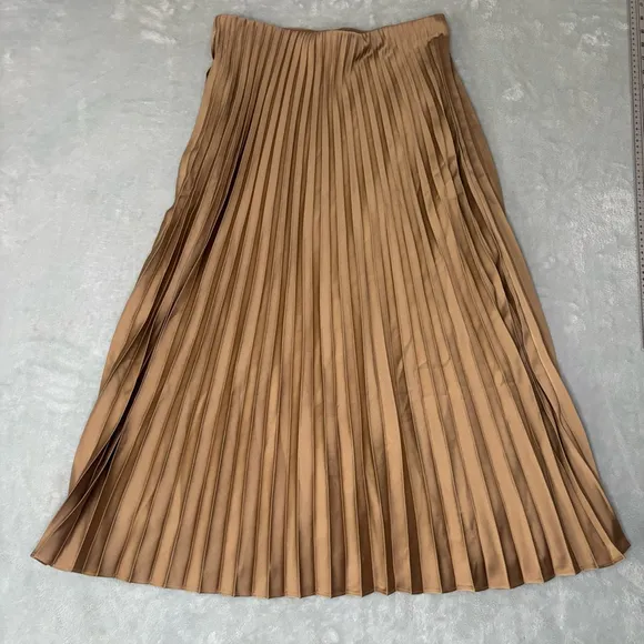 NWT J.Crew Gwyneth Pleated Slip Skirt Size S Camel Midi 31” Length