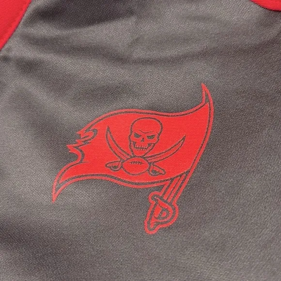 NWT [Outerstuff] Tampa Bay Buccaneers NFL Performance 1/4 Zip Pullover Men’s XL
