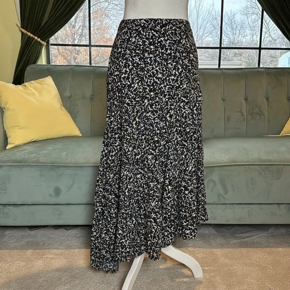 NWT Scotch &amp; Soda Asymmetric black and white tiered skirt. Size medium