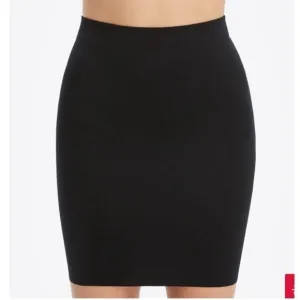 NWT SPANX smart grip half slip