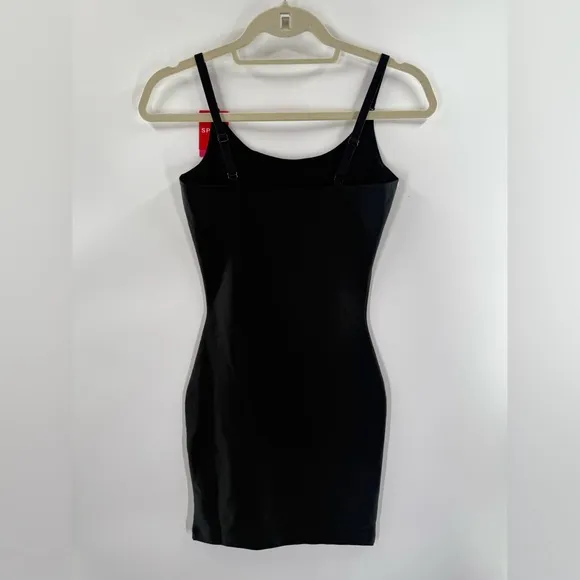 NWT Spanx Socialight Slip