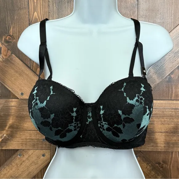 NWT TORRID Curve Bombshell Everyday Strapless Push-Up Bra Size 44B