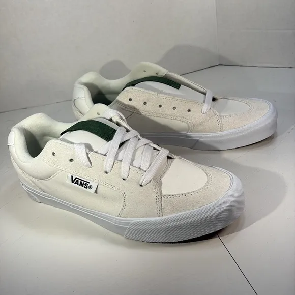 NWT Vans Chukka Low Top Skateboard Shoes Men’s 11.5