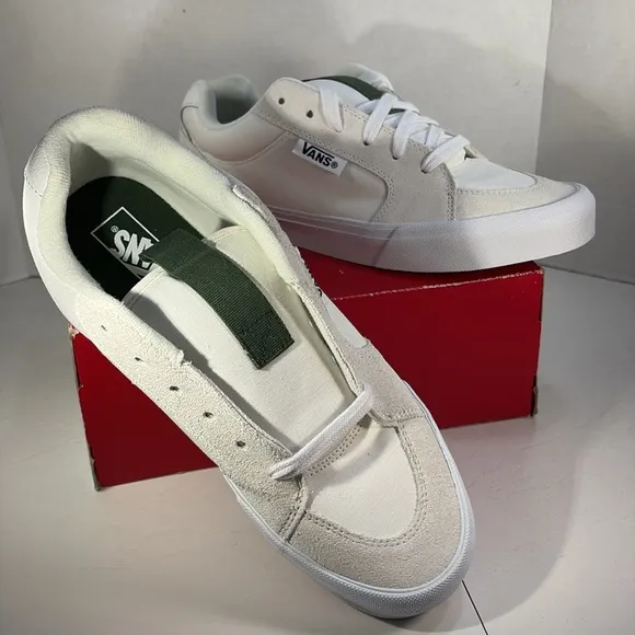 NWT Vans Chukka Low Top Skateboard Shoes Men’s 11.5