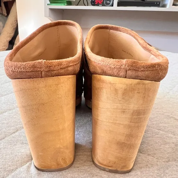 NWT VERONICA BEARD Sz 9.5 Dacey Pecan Lt Brown Suede Heel Clogs Mules Orig$400