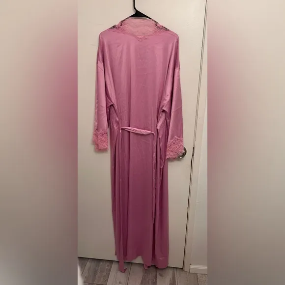 NWT VICTORIA'S SECRET Lace-Trim Satin Set Long Robe Size M/L Nightgown MSRP $190