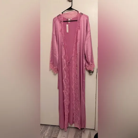 NWT VICTORIA'S SECRET Lace-Trim Satin Set Long Robe Size M/L Nightgown MSRP $190