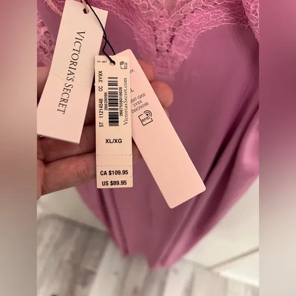 NWT VICTORIA'S SECRET Lace-Trim Satin Set Long Robe Size M/L Nightgown MSRP $190