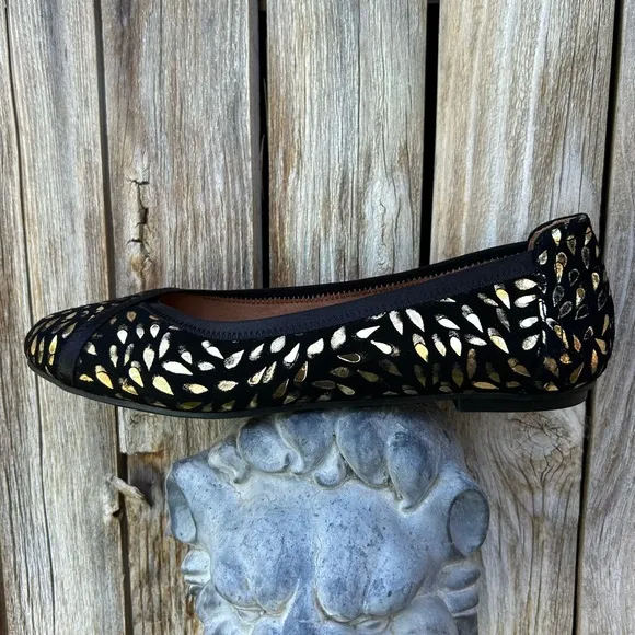NWT Vionic Caroll Ballet Flat Foil Suede Black Gold 9