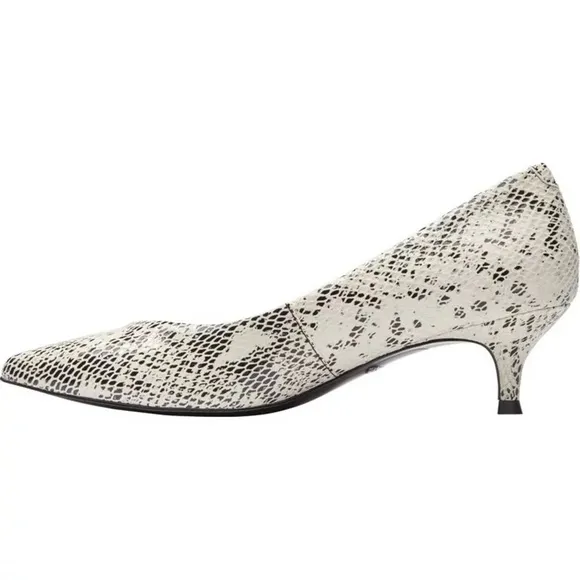 NWT Vionic Josie Kitten heel Pumps White / Black Womens Sz 6 $179