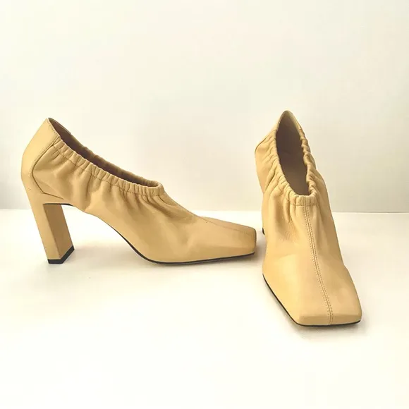 NWT: WANDLER  Mia Leather Nude Cashew Heeled Mules EU 39 Women (US 9 Women)