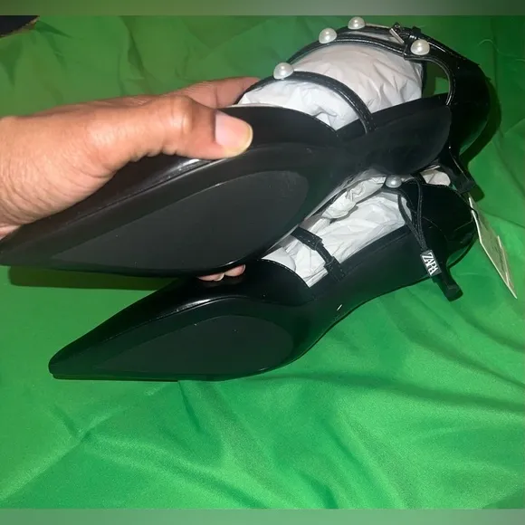 NWT Zara Sling Back Kitten Heels with Pearl Detailing size 38