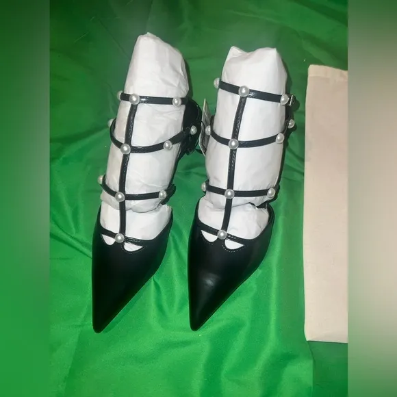 NWT Zara Sling Back Kitten Heels with Pearl Detailing size 38