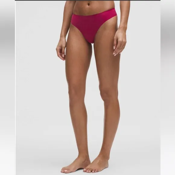 NWT!🍋🍋Lululemon InvisiWear Mid-Rise Thong Underwear 3 Pack🍋🍋. Size Large.