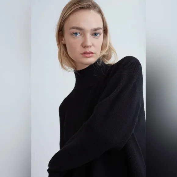 Oak   Fort Women’s Mockneck Black Sweater Oversized