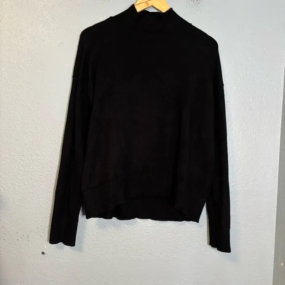 Oak   Fort Women’s Mockneck Black Sweater Oversized