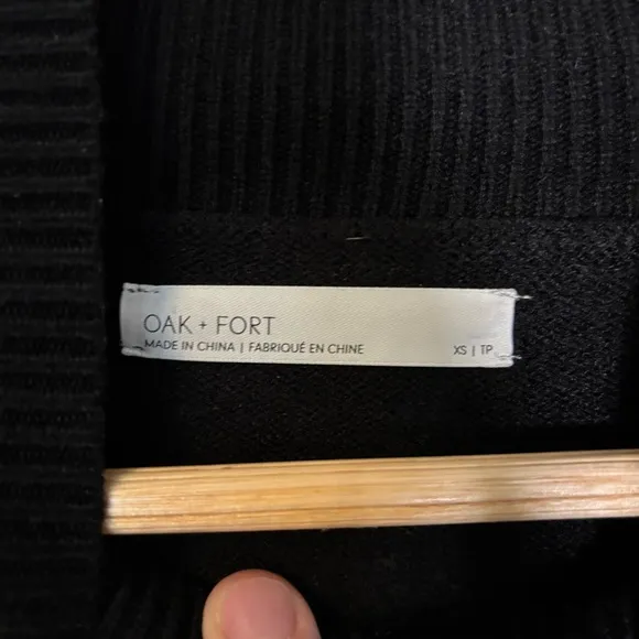 Oak   Fort Women’s Mockneck Black Sweater Oversized