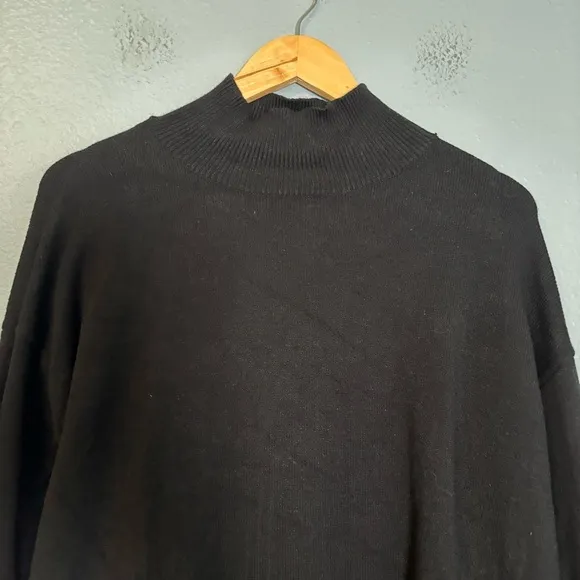 Oak   Fort Women’s Mockneck Black Sweater Oversized