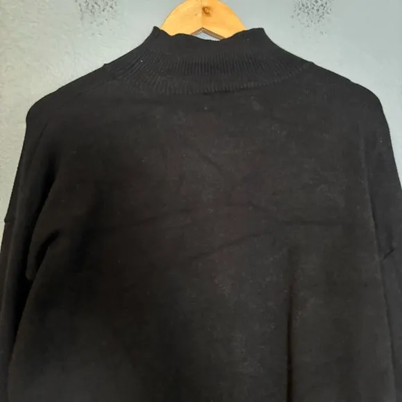 Oak   Fort Women’s Mockneck Black Sweater Oversized