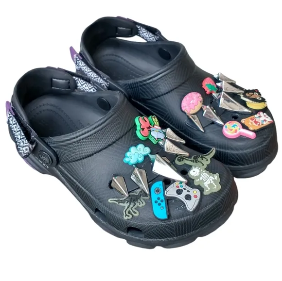 💥Offers Welcome💥CROCS Kids Marvel Black Panther Classic Clogs from Finish Line