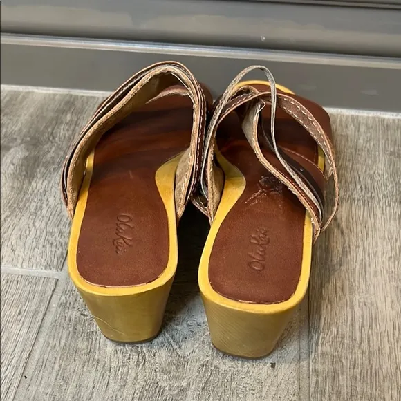 Olukai Brown Kamala Leather clogs with wooden wedge heels size 7
