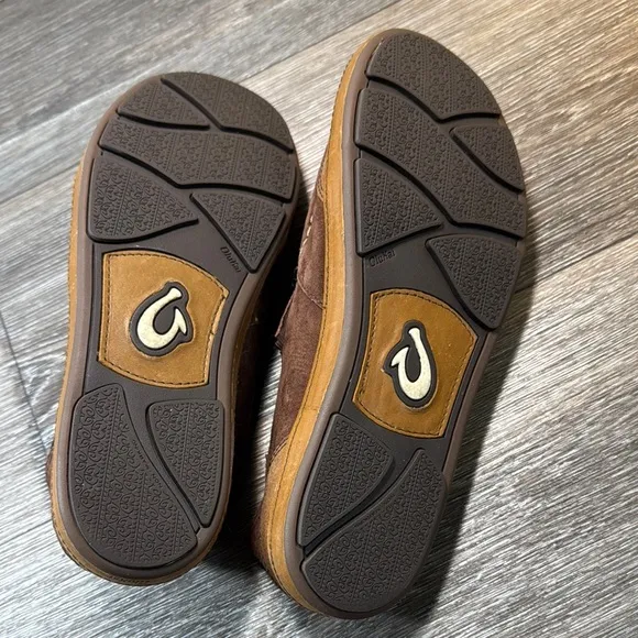 Olukai Brown Suede /leather Loafers Slip-Ons men’s size 41.5 (b129)