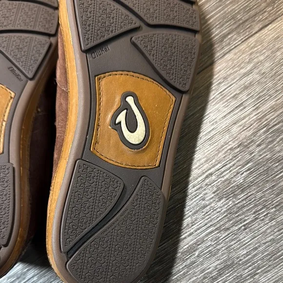 Olukai Brown Suede /leather Loafers Slip-Ons men’s size 41.5 (b129)