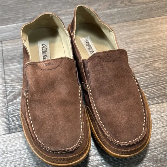 Olukai Brown Suede /leather Loafers Slip-Ons men’s size 41.5 (b129)