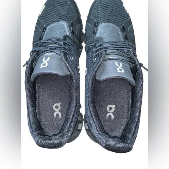 On Cloud 5 Women’s Running Shoes Size 9.5