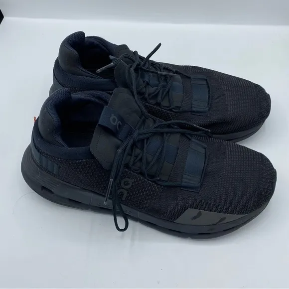 On Cloud on running Cloudnova Lace Up Running Shoes Mens Size 8.5 Black