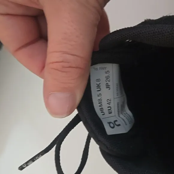 On Cloud Waterproor Running Men's Black Shoes