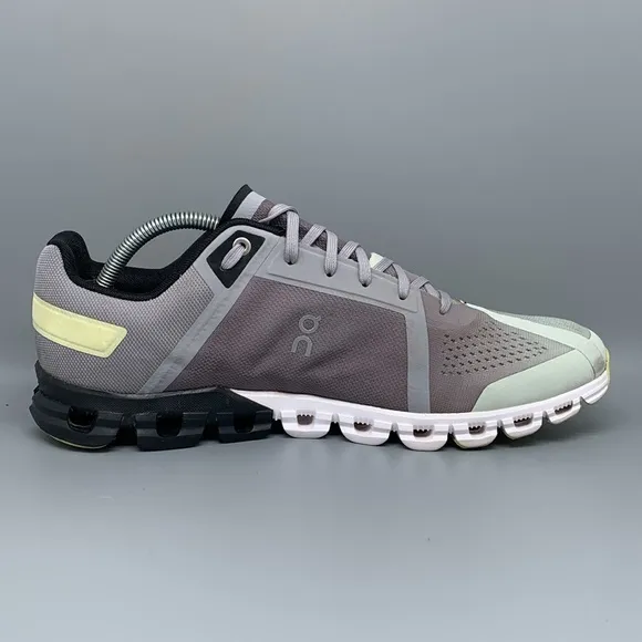 On Cloudflow Running Shoes Men’s Sz 10.5