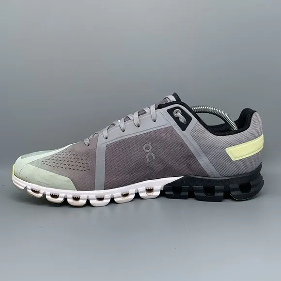 On Cloudflow Running Shoes Men’s Sz 10.5