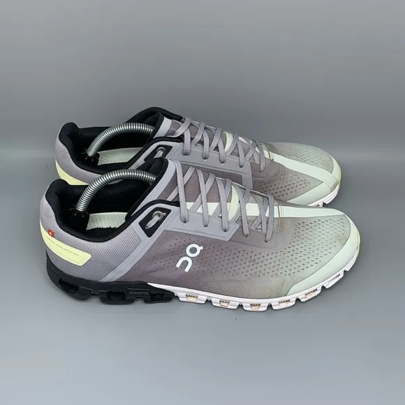 On Cloudflow Running Shoes Men’s Sz 10.5