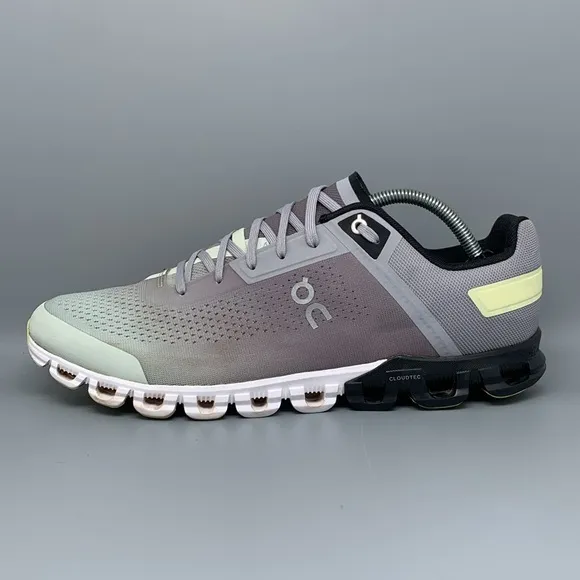 On Cloudflow Running Shoes Men’s Sz 10.5