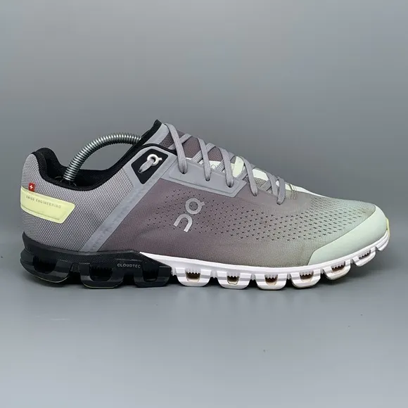 On Cloudflow Running Shoes Men’s Sz 10.5