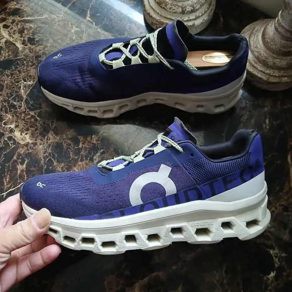On CloudMonster Comfort/Running/Medical Field Shoes Size 9.5 Men/11 Women