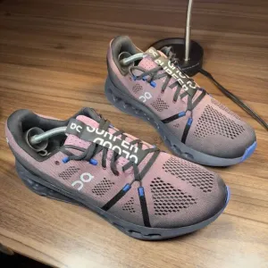 ON CLOUD SURFER - Men’s Running Shoes - SIZE 12.5