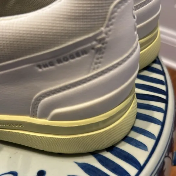 On Running Advantage x The Roger Tennis Shoe