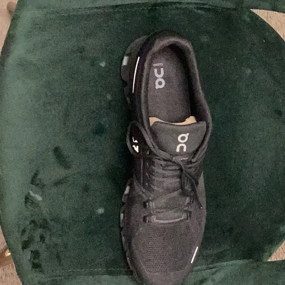 ON Running Black Athletic Shoes