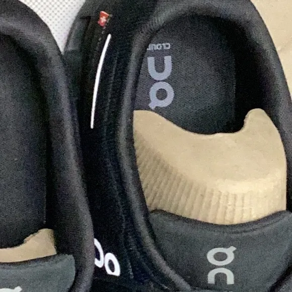 ON Running Black Athletic Shoes
