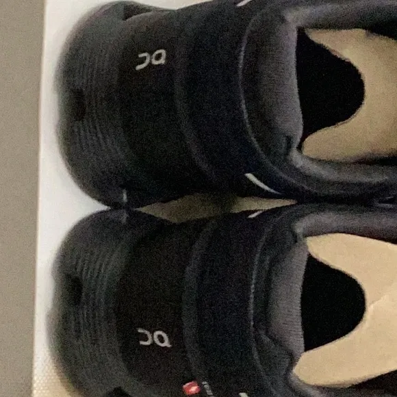 ON Running Black Athletic Shoes