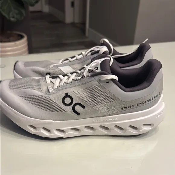 ON Running Cloud Surfer Next