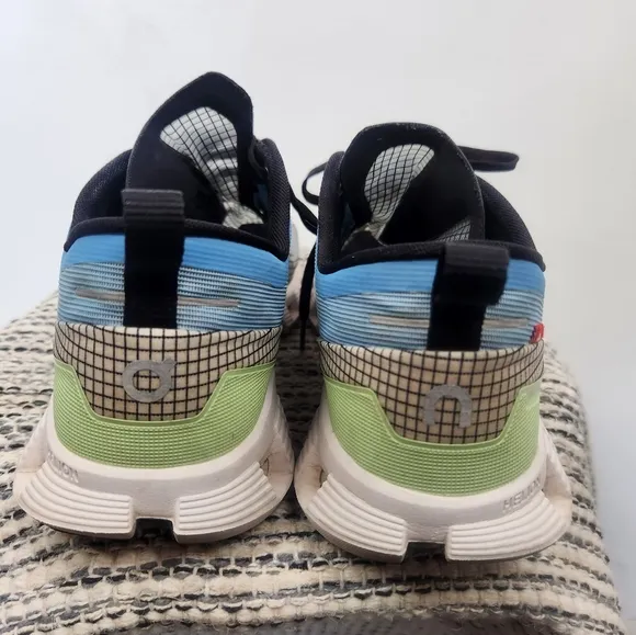 On Running Cloud X Shift Running Shoes Womens Size 11 Blue