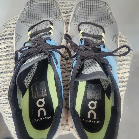On Running Cloud X Shift Running Shoes Womens Size 11 Blue