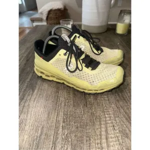 ON RUNNING Cloudultra &quot;Limelight&quot; Running Shoes Size 10 Mens