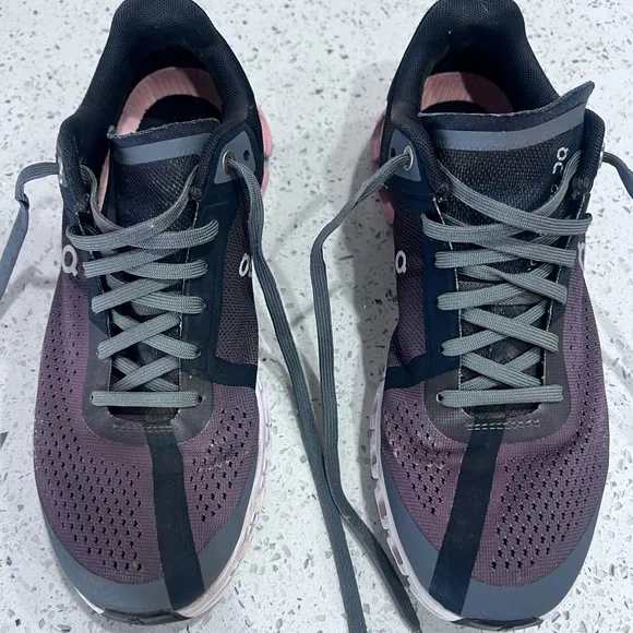 On Running Women's Running Shoes - Purple and Gray 7.5