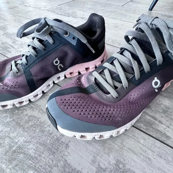 On Running Women's Running Shoes - Purple and Gray 7.5