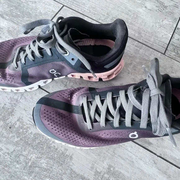 On Running Women's Running Shoes - Purple and Gray 7.5
